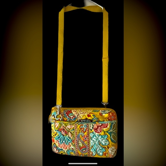 Vera Bradley I-pad case - Picture 1 of 2